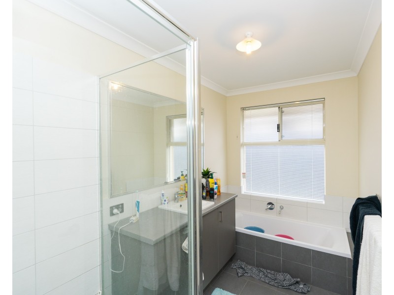 6B Netley Place, Armadale WA 6112