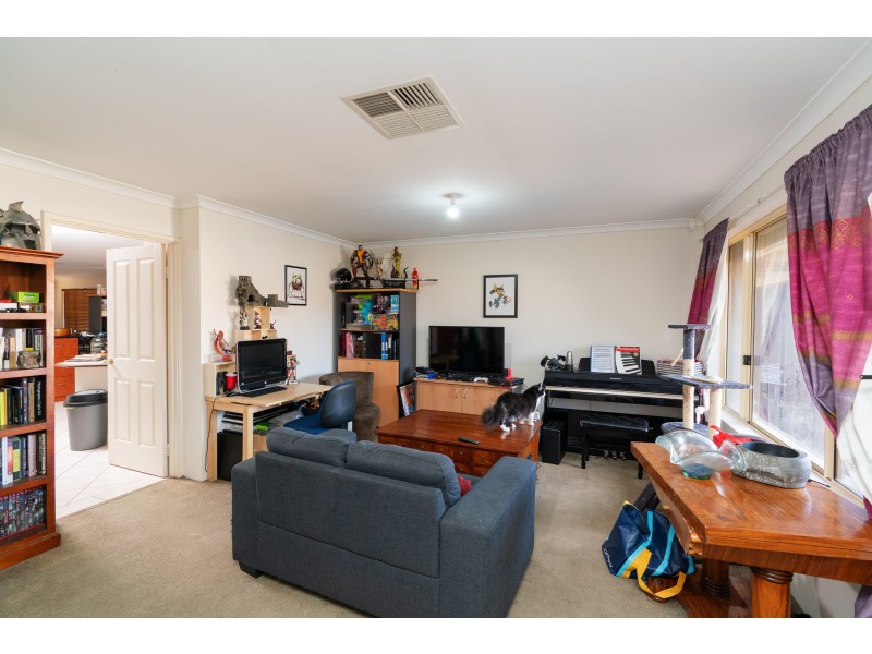 4 Shoalhaven Place, Waikiki WA 6169