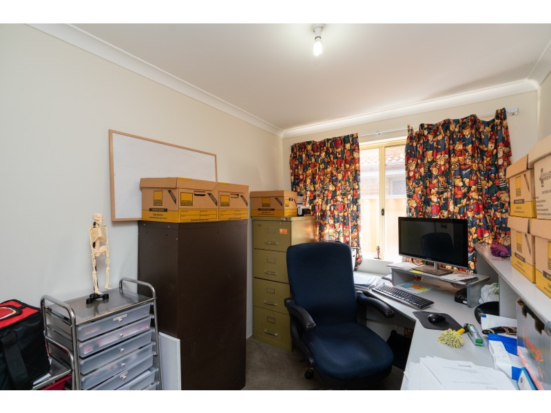 4 Shoalhaven Place, Waikiki WA 6169