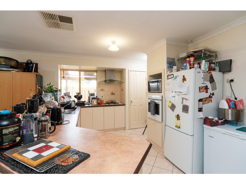 4 Shoalhaven Place, Waikiki WA 6169