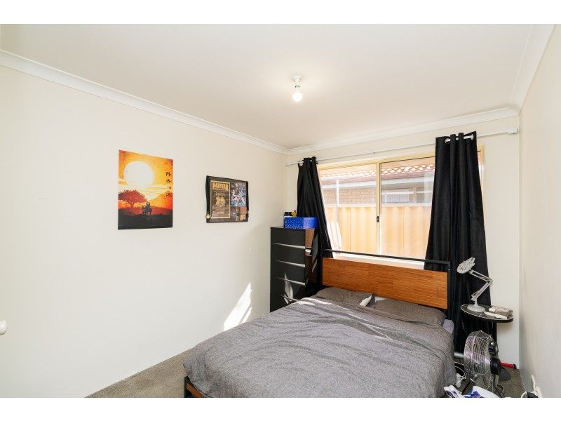 4 Shoalhaven Place, Waikiki WA 6169