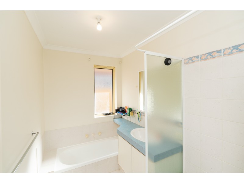 4 Shoalhaven Place, Waikiki WA 6169