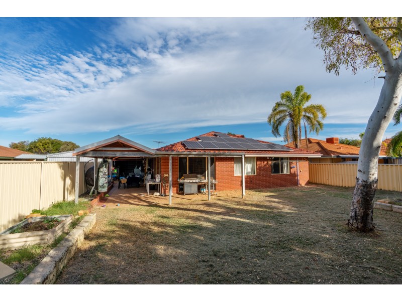 4 Shoalhaven Place, Waikiki WA 6169