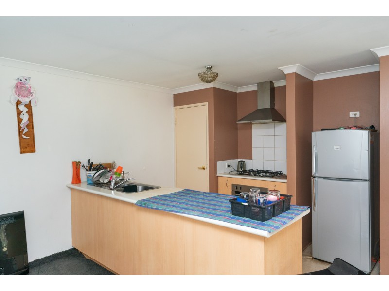 21 Silverhill Loop, Seville Grove WA 6112