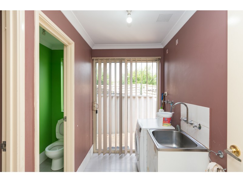 21 Silverhill Loop, Seville Grove WA 6112