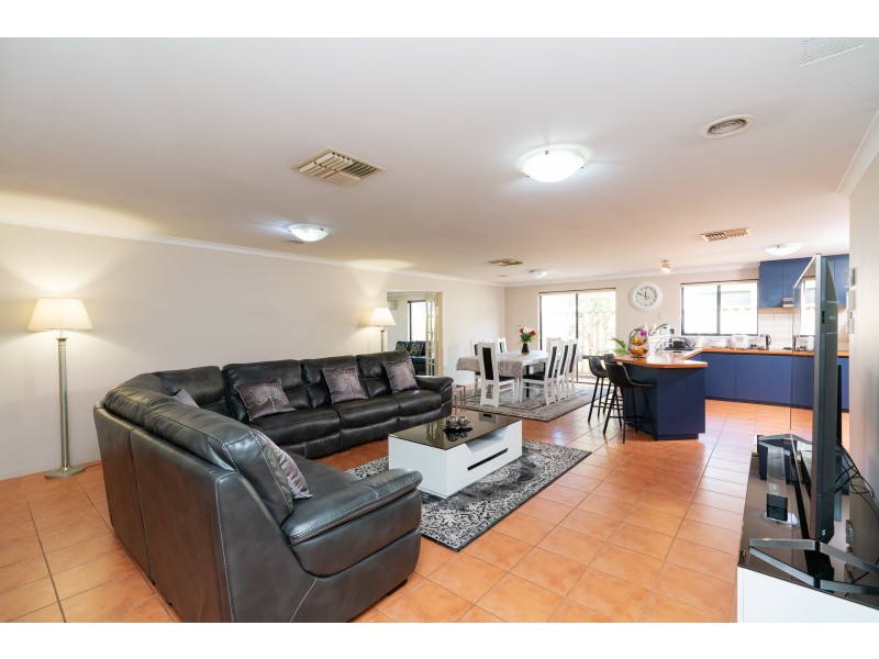 31 Kingia Way, Canning Vale WA 6155