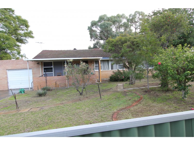 20 Hassett Street, Cloverdale WA 6105
