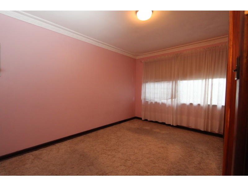 20 Hassett Street, Cloverdale WA 6105