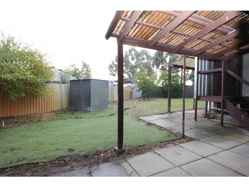20 Hassett Street, Cloverdale WA 6105
