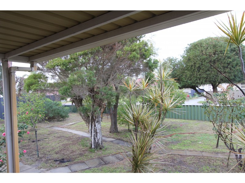 20 Hassett Street, Cloverdale WA 6105