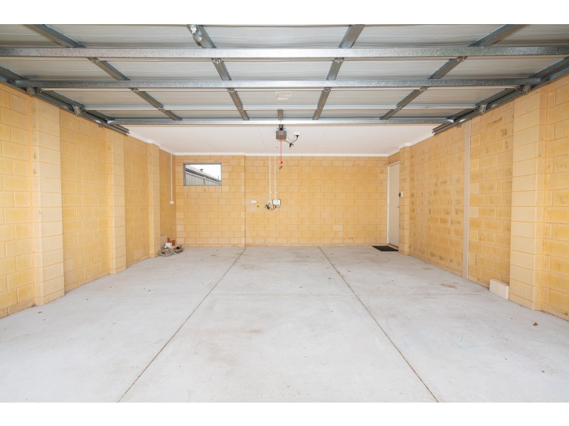 27 Kinsella Avenue, Byford WA 6122