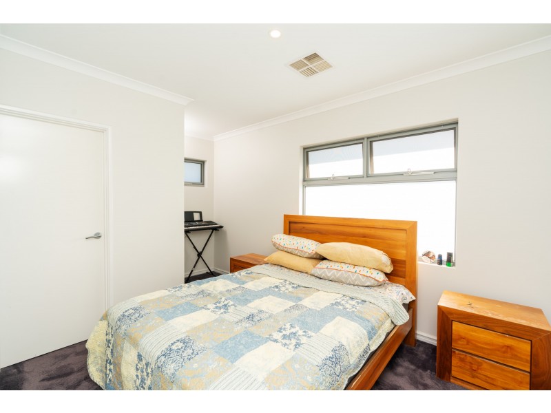12 Tipperary Bend, Canning Vale WA 6155