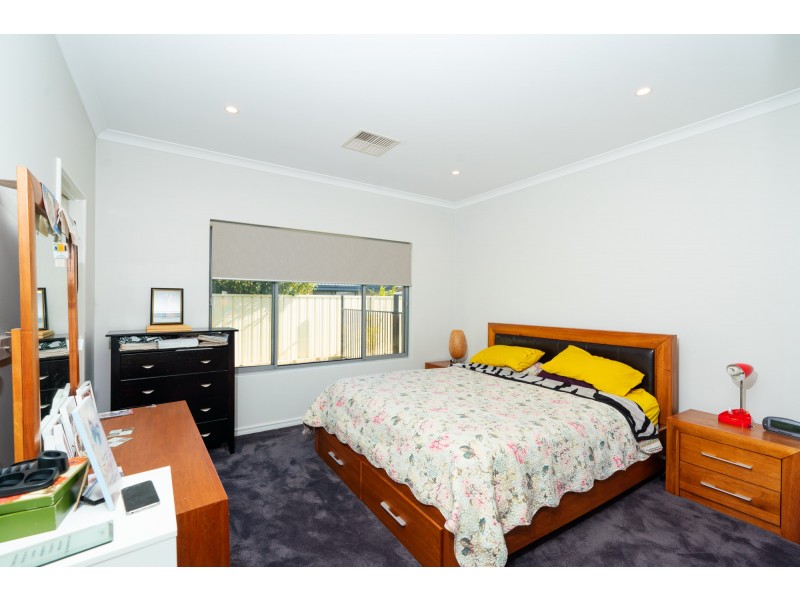 12 Tipperary Bend, Canning Vale WA 6155