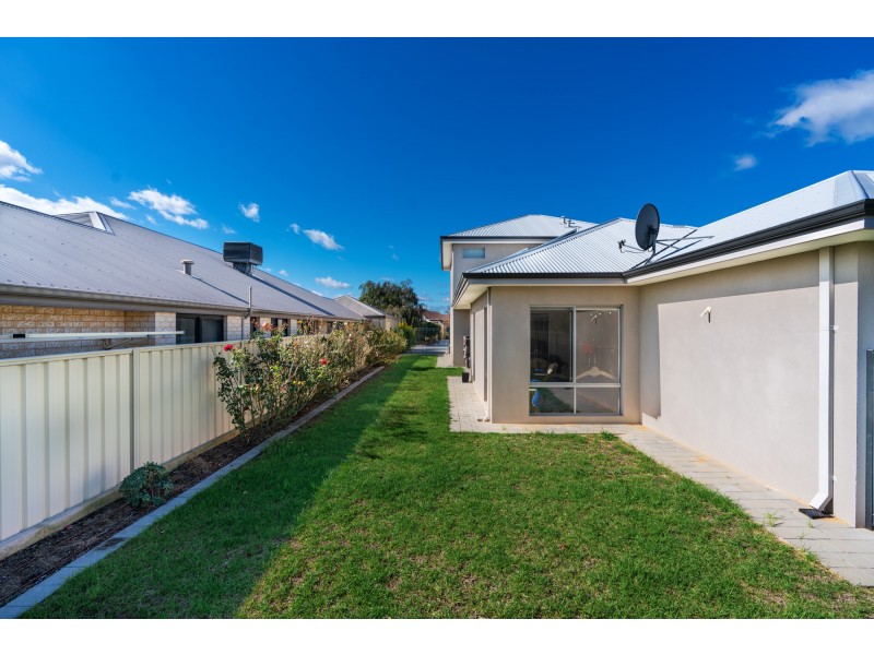 12 Tipperary Bend, Canning Vale WA 6155