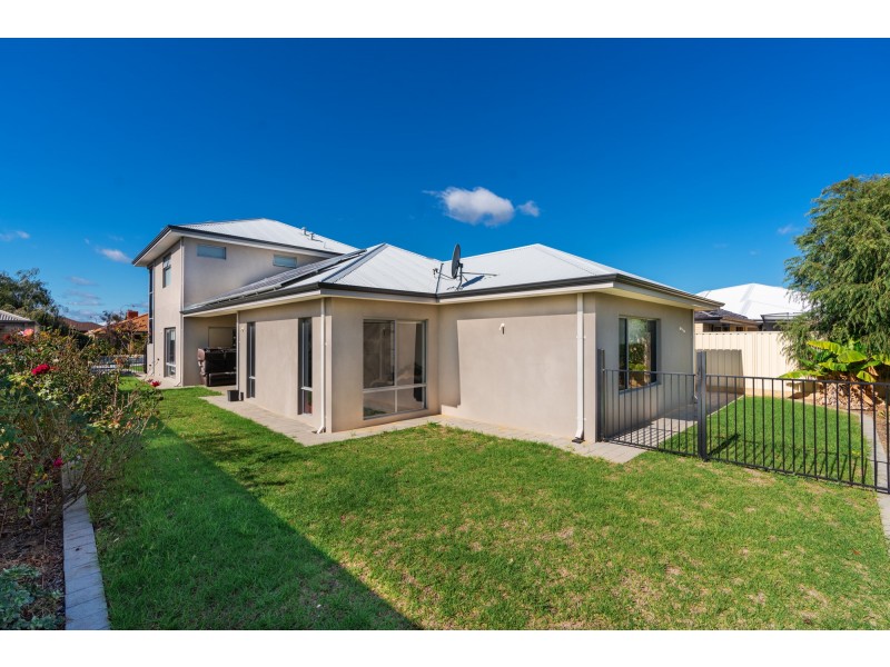 12 Tipperary Bend, Canning Vale WA 6155