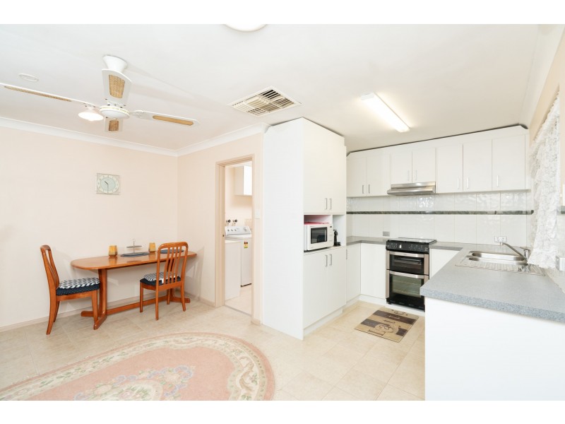 13 Cressida Way, Camillo WA 6111