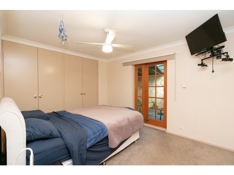 13 Cressida Way, Camillo WA 6111