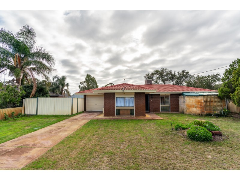13 Cressida Way, Camillo WA 6111