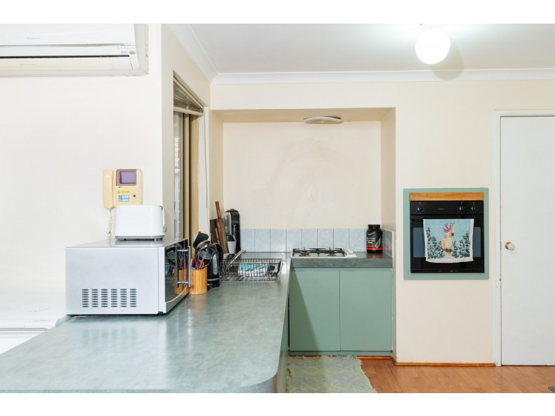 15 Luderick Grove, Warnbro WA 6169