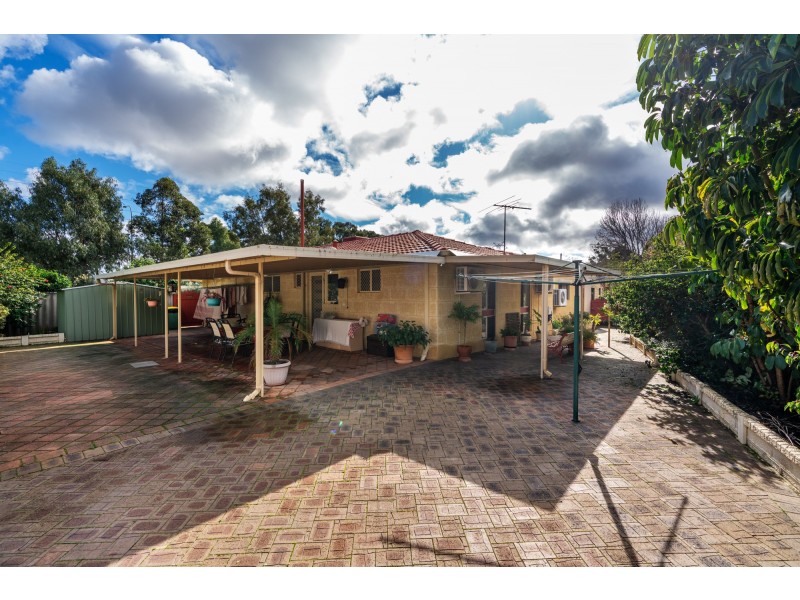 4 Kalangedy Drive, Riverton WA 6148