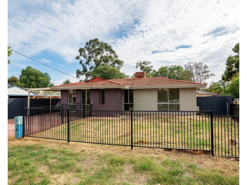 6 Netley Place, Armadale WA 6112
