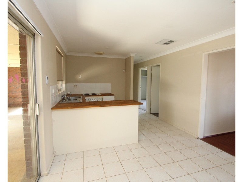 6 Netley Place, Armadale WA 6112