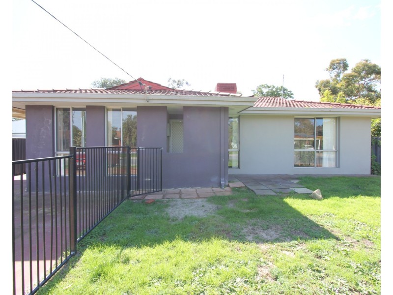 6 Netley Place, Armadale WA 6112