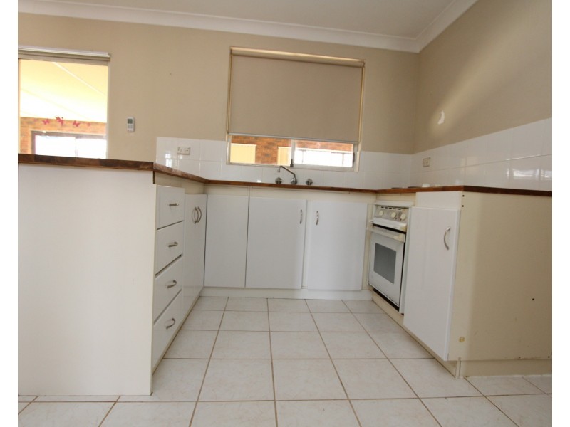 6 Netley Place, Armadale WA 6112