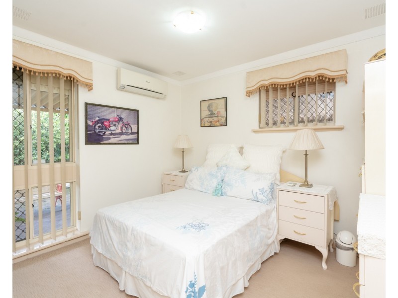 4 Kalangedy Drive, Riverton WA 6148