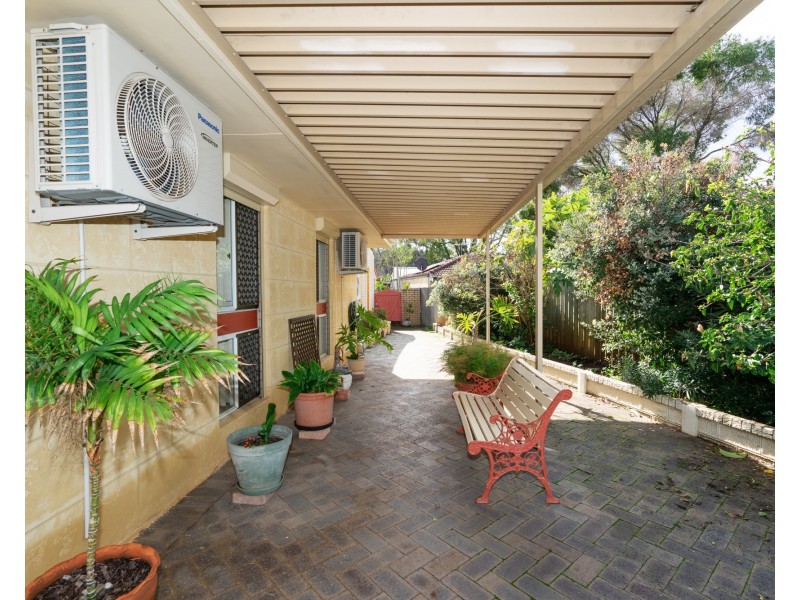 4 Kalangedy Drive, Riverton WA 6148