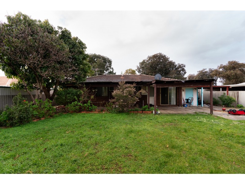 20 Warrina Place, Armadale WA 6112