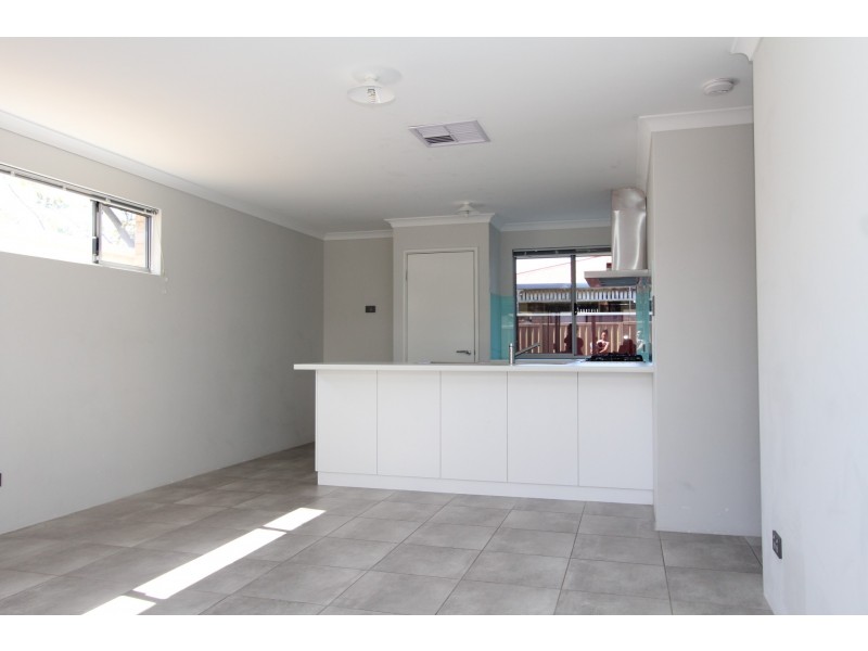 6A Mawson Close, Seville Grove WA 6112