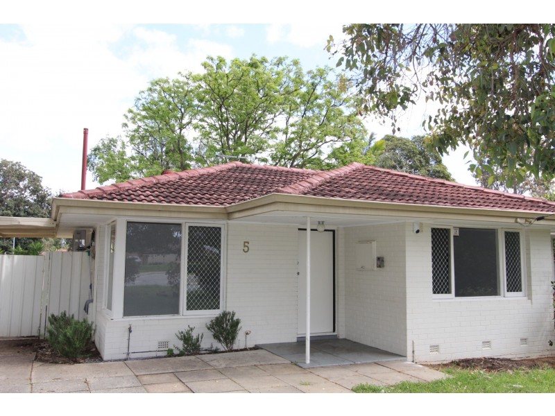 5 Gribble Avenue, Armadale WA 6112