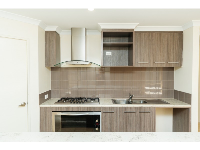 27 Chatham Way, Harrisdale WA 6112