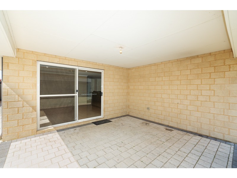 27 Chatham Way, Harrisdale WA 6112