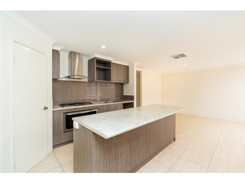 27 Chatham Way, Harrisdale WA 6112