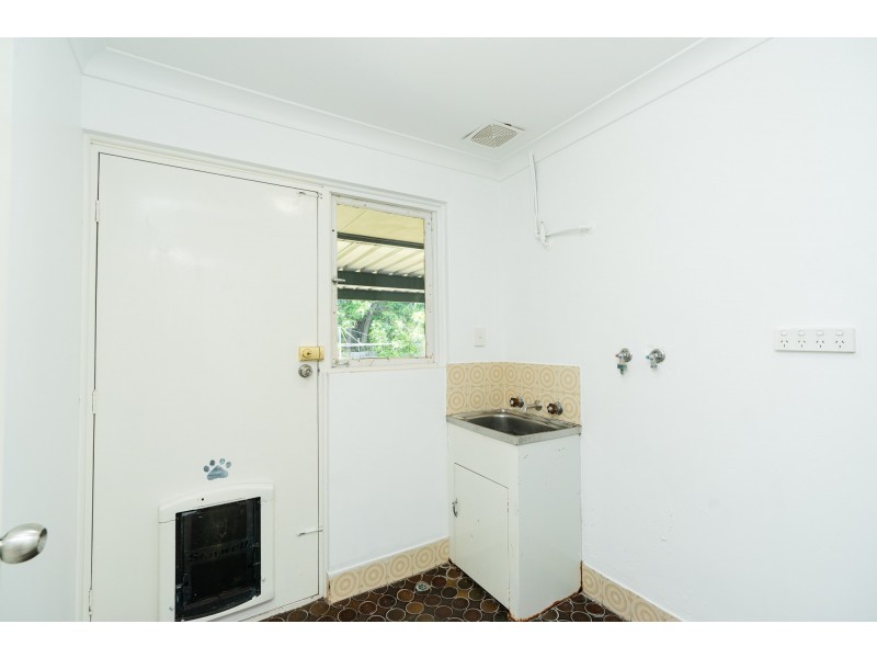 6 Jacobsen Way, Thornlie WA 6108