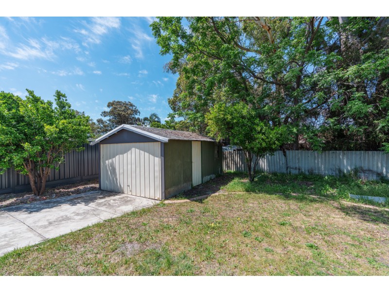 6 Jacobsen Way, Thornlie WA 6108