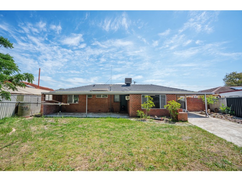 6 Jacobsen Way, Thornlie WA 6108