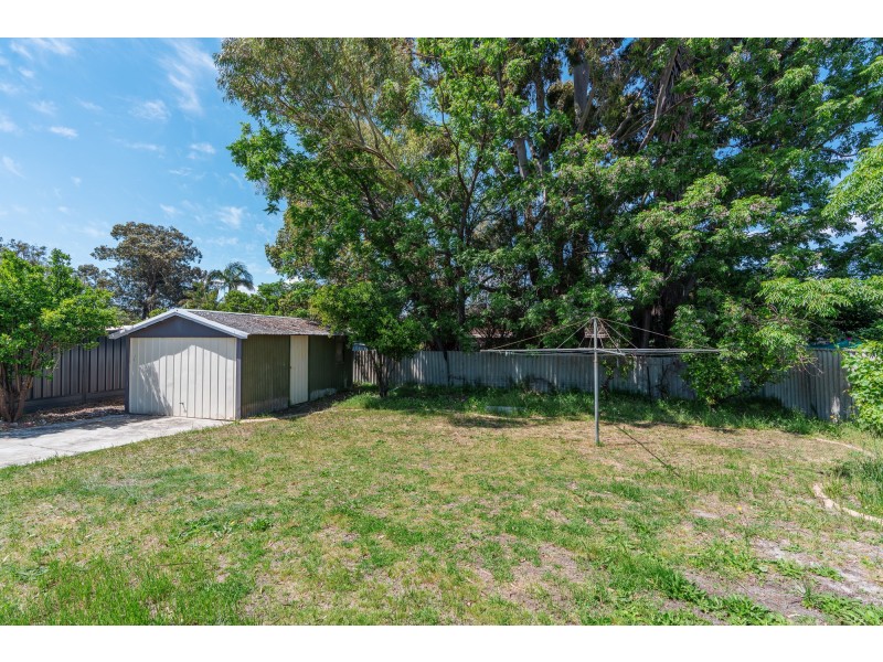 6 Jacobsen Way, Thornlie WA 6108