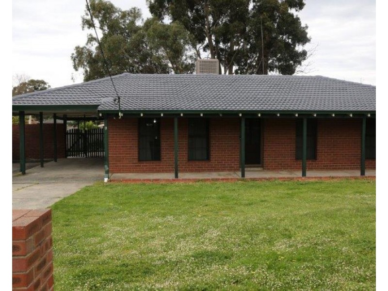 6 Jacobsen Way, Thornlie WA 6108