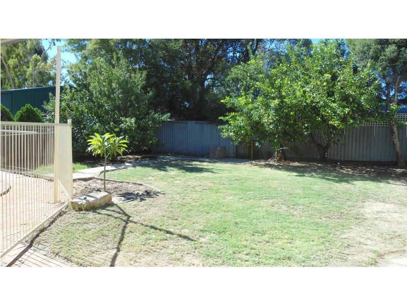 5 Claunelle Road, Armadale WA 6112