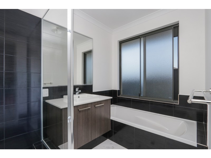 67 Lomond Way, Seville Grove WA 6112