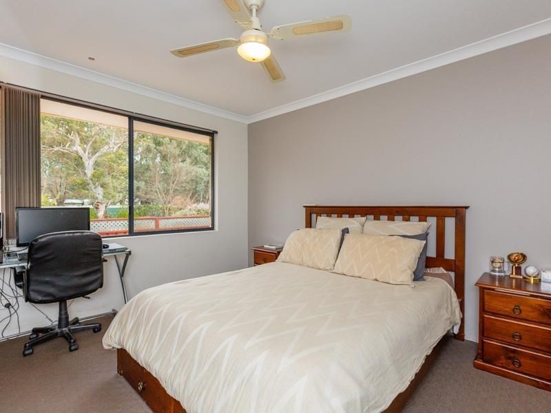 90 Poad Street, Champion Lakes WA 6111