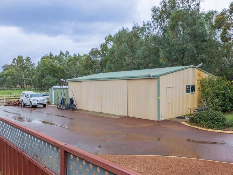 90 Poad Street, Champion Lakes WA 6111