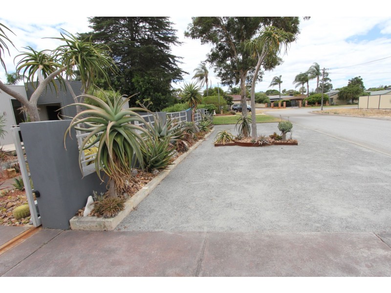 43 Scribbly Gum Square, Willetton WA 6155