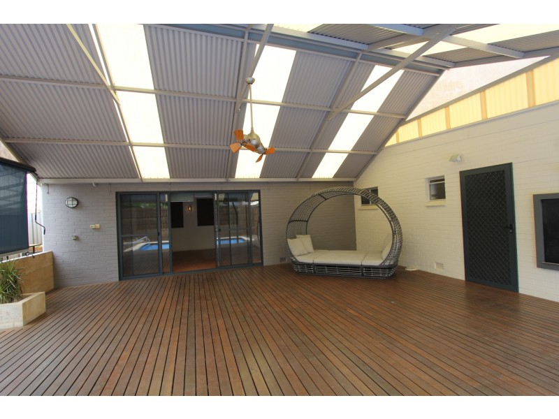 43 Scribbly Gum Square, Willetton WA 6155