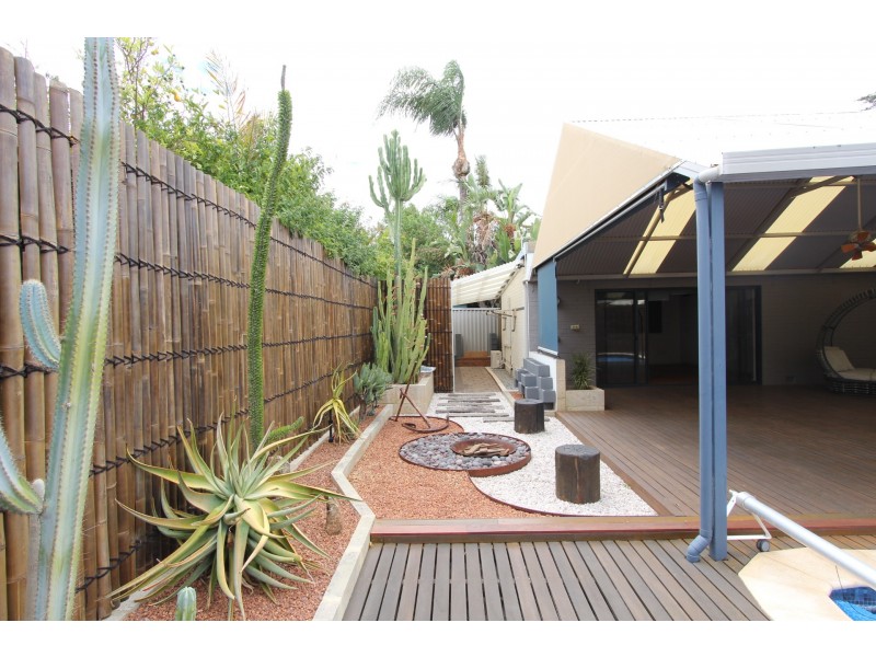 43 Scribbly Gum Square, Willetton WA 6155