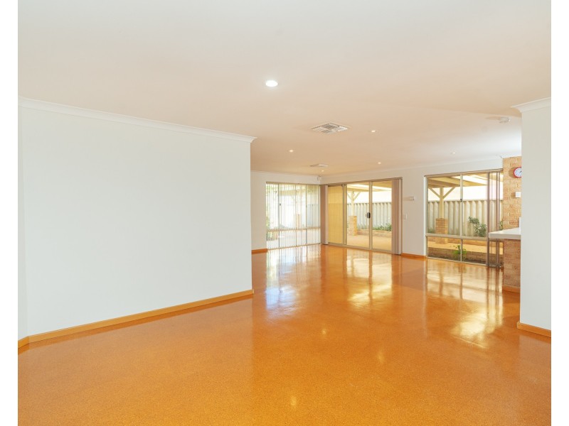 8 Coolie Street, Huntingdale WA 6110