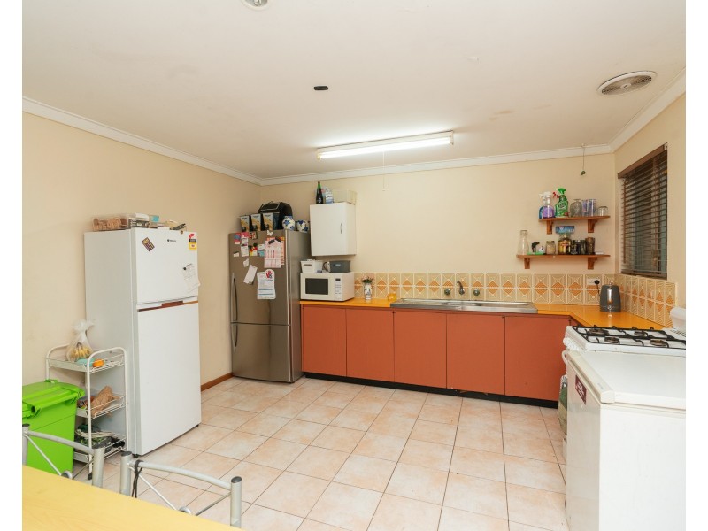 23 Walcha Way, Armadale WA 6112